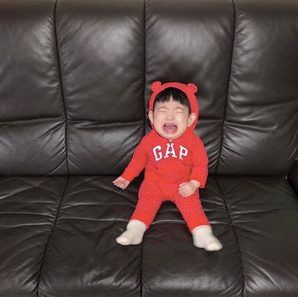 Meme anh da đen vừa khóc vừa cười, biểu cảm kinh điển trên mạng.